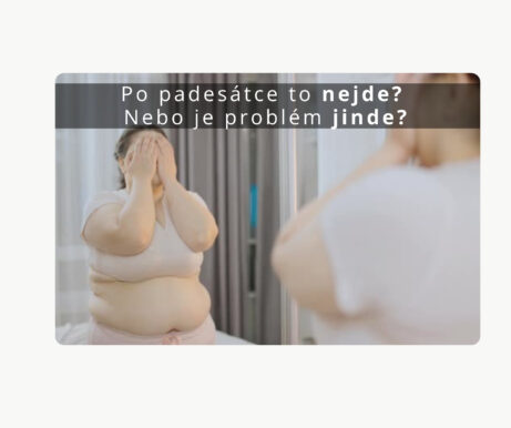 Žena po&nbsp;padesátce před zrcadlem – frustrace z&nbsp;hubnutí